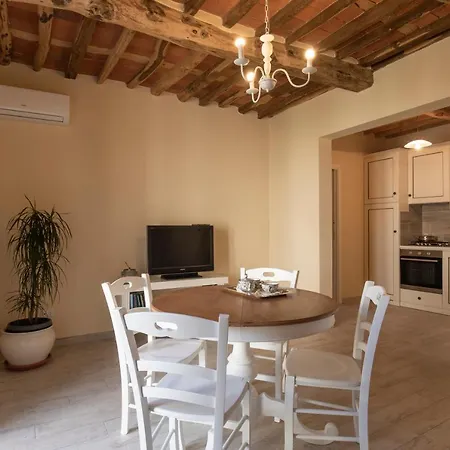 Garden Relais Rosy Appartamento Massarosa