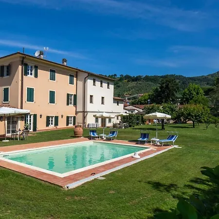 Garden Relais Rosy Appartamento Massarosa