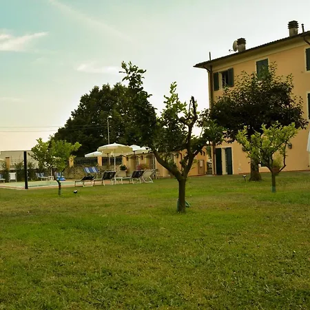 Garden Relais Rosy Appartamento Massarosa